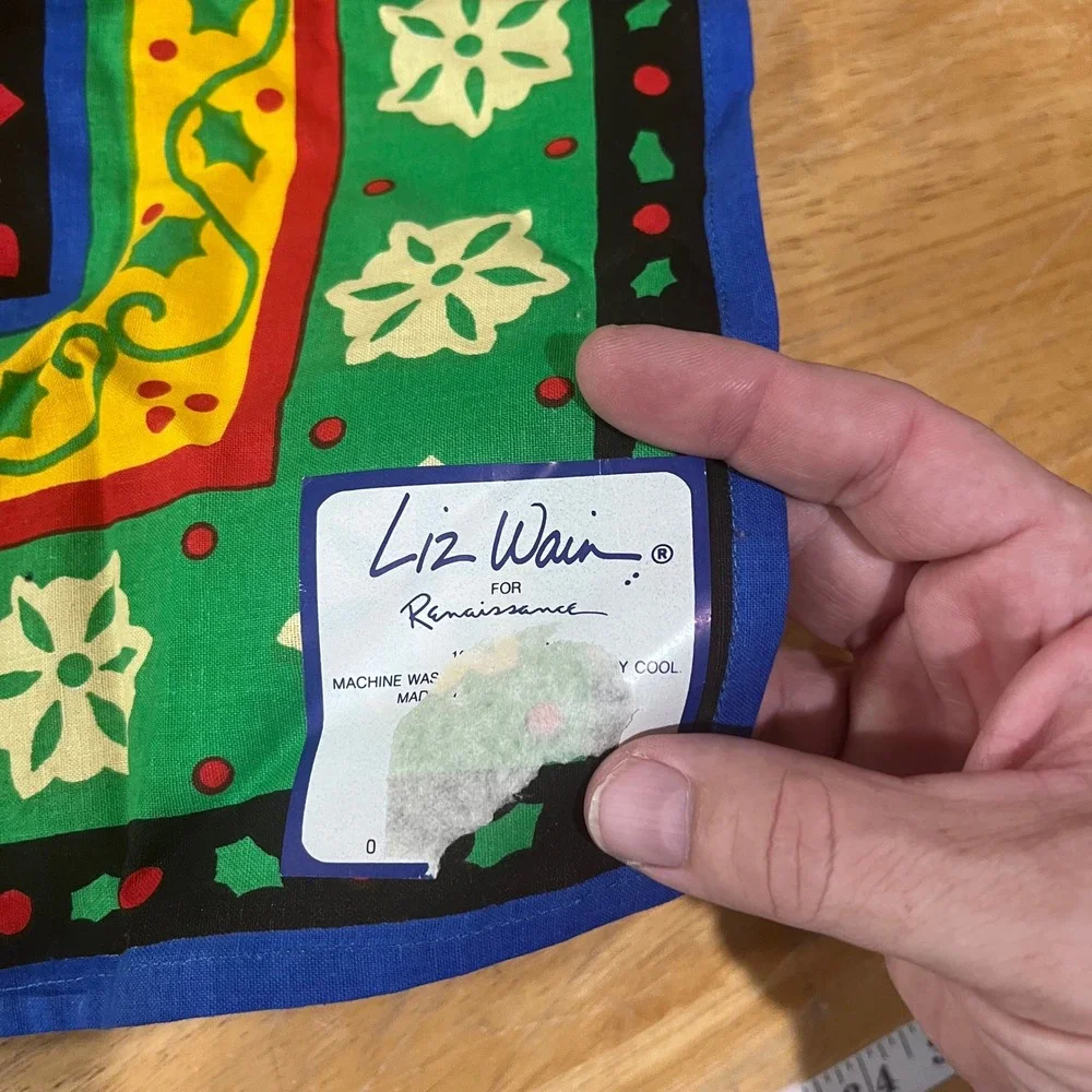 Vtg Liz Wain for Renaissance Linen Handkerchief Christmas Holly Hearts 19